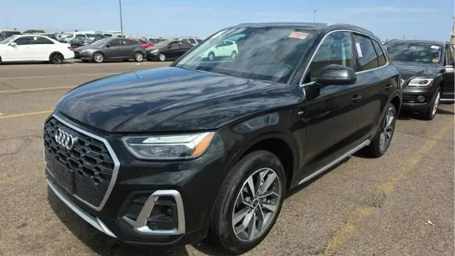 AUDI Q5 -