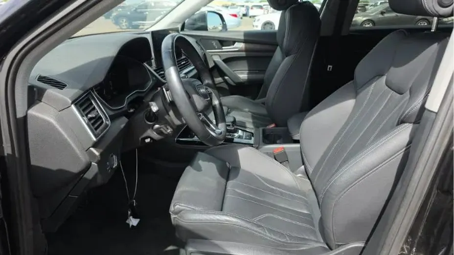 AUDI Q5 -