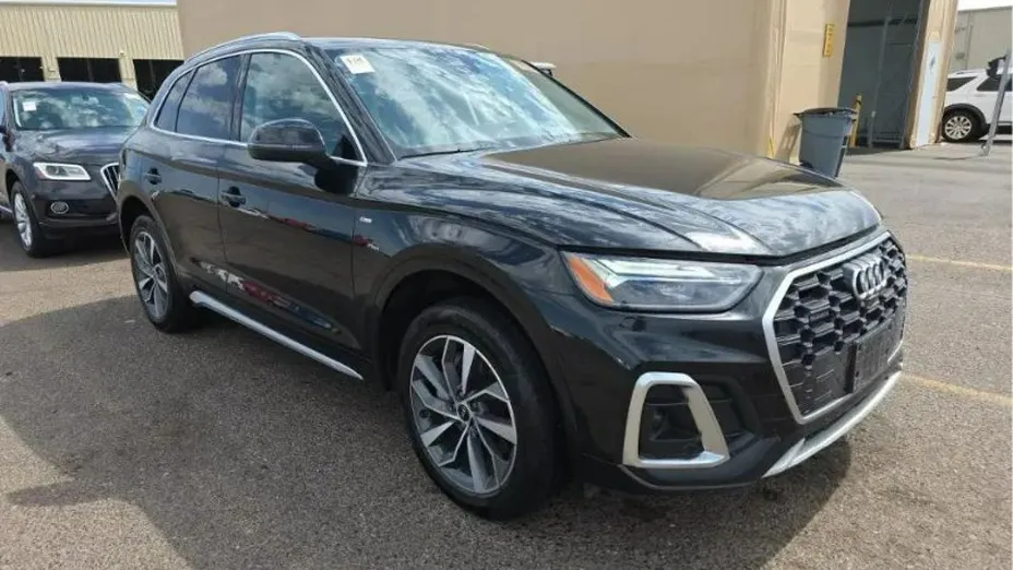 AUDI Q5 -