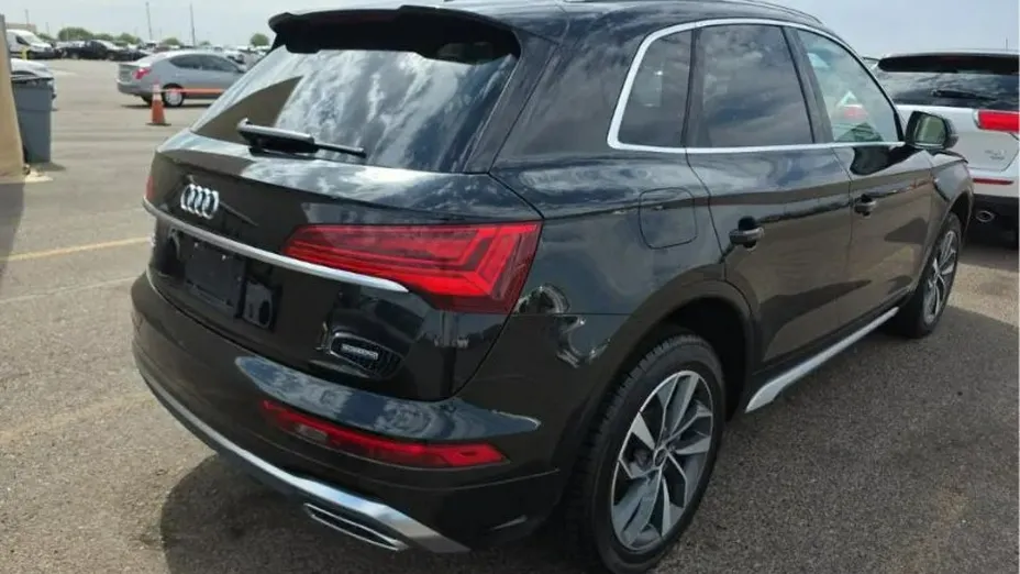 AUDI Q5 -