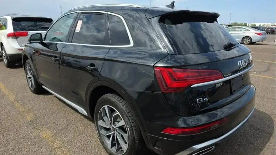 AUDI Q5 -