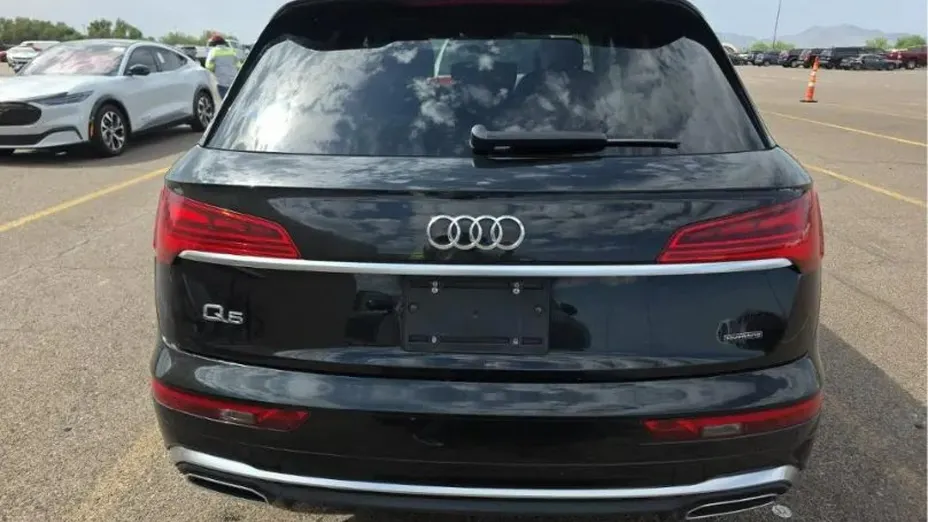 AUDI Q5 -
