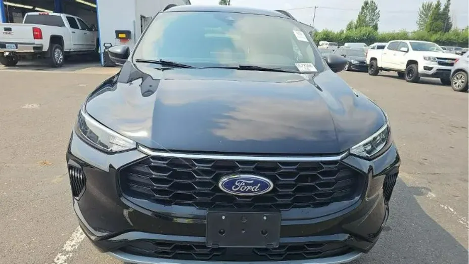 FORD Escape -