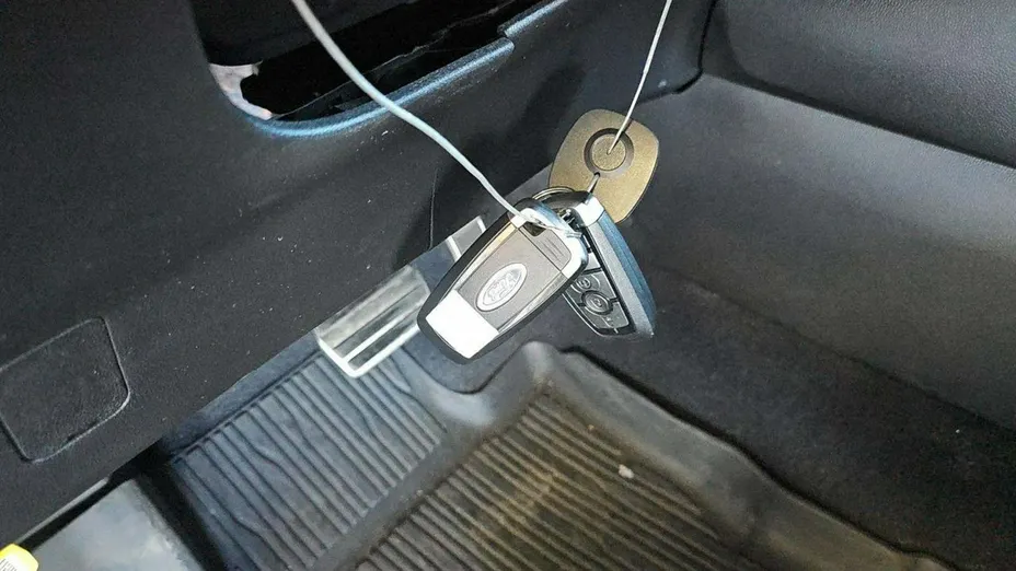 FORD Escape -