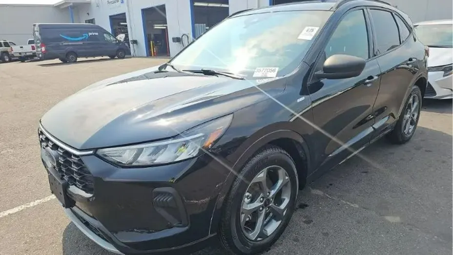 FORD Escape -