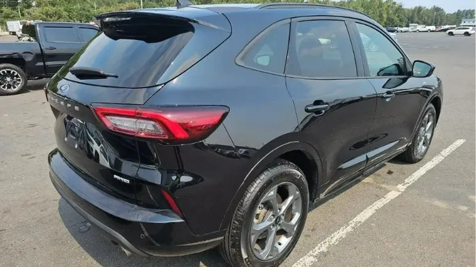 FORD Escape -