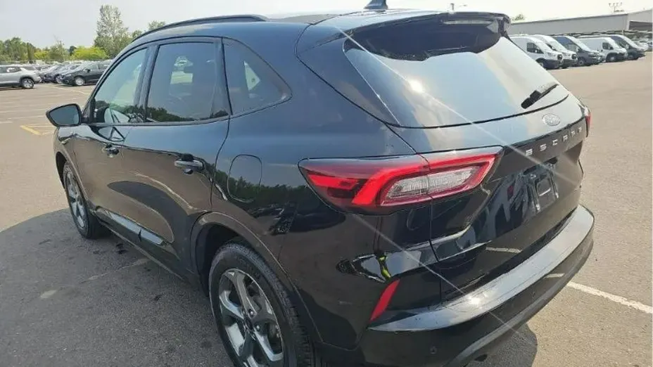FORD Escape -