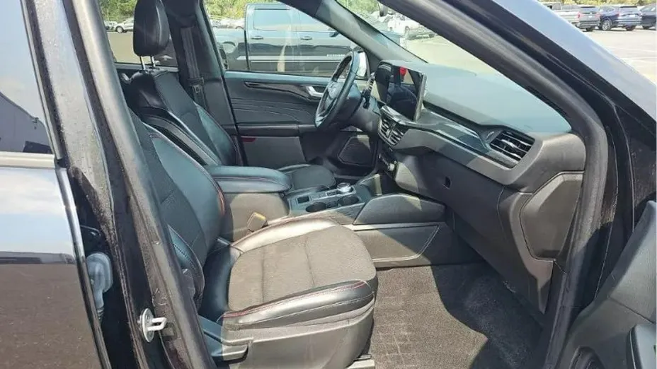 FORD Escape -