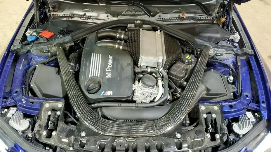 BMW M4 -