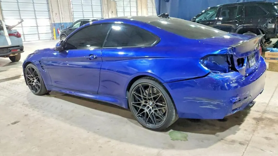 BMW M4 -