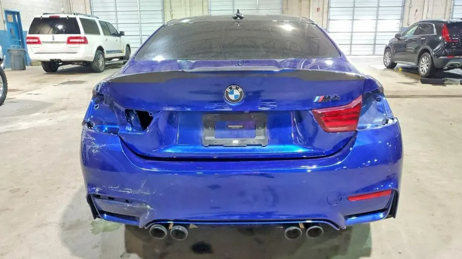 BMW M4 -
