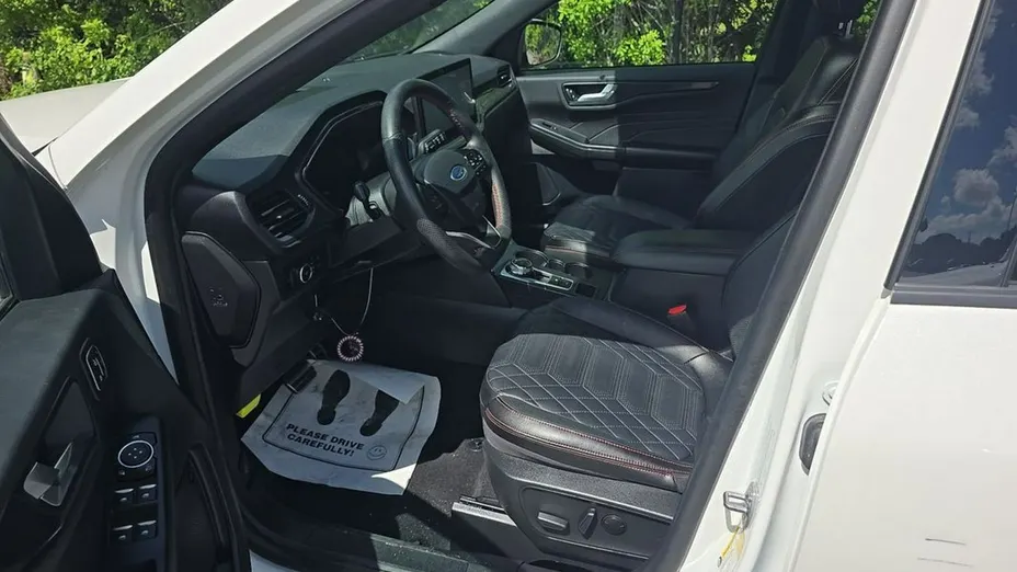 FORD Kuga -