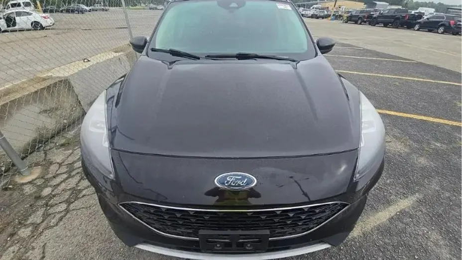 FORD Escape -
