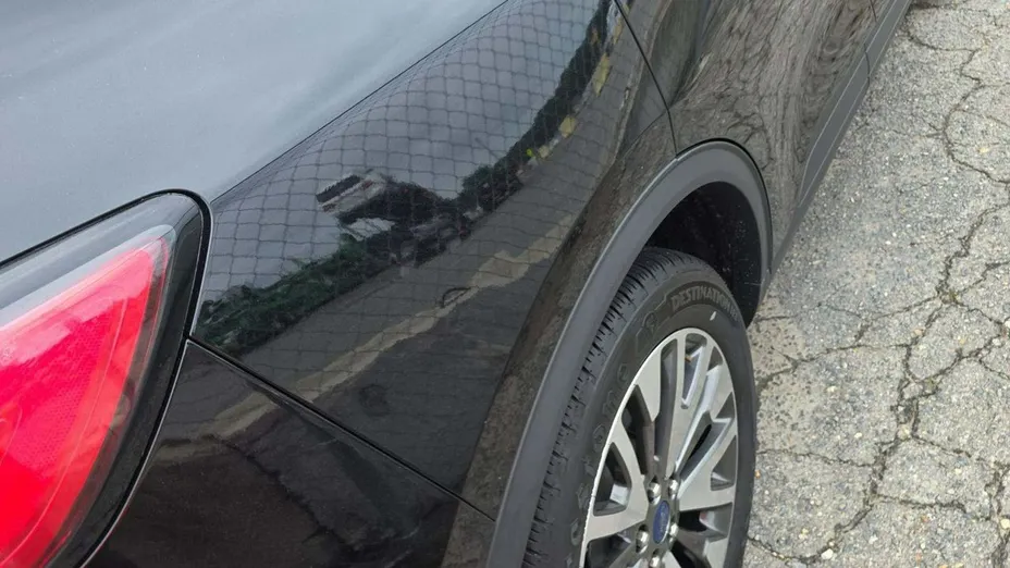 FORD Escape -