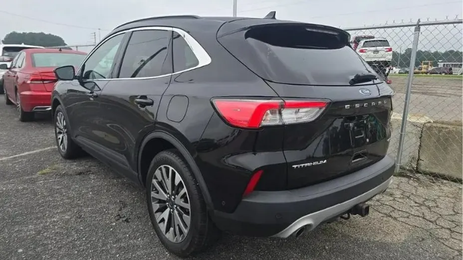 FORD Escape -