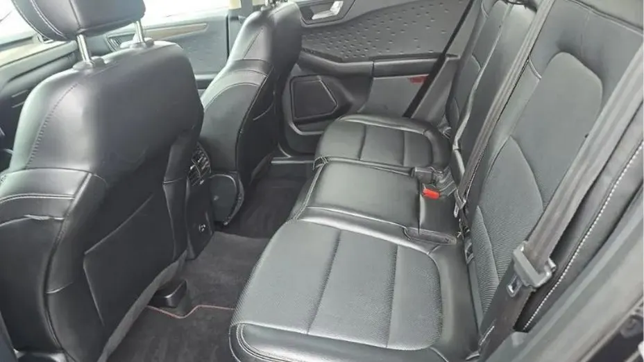 FORD Escape -
