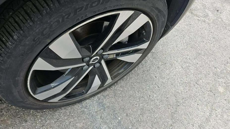 VOLVO XC40 -