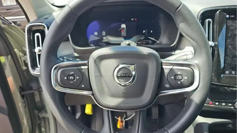 VOLVO XC40 -