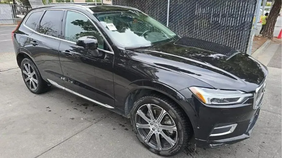 VOLVO XC60 -