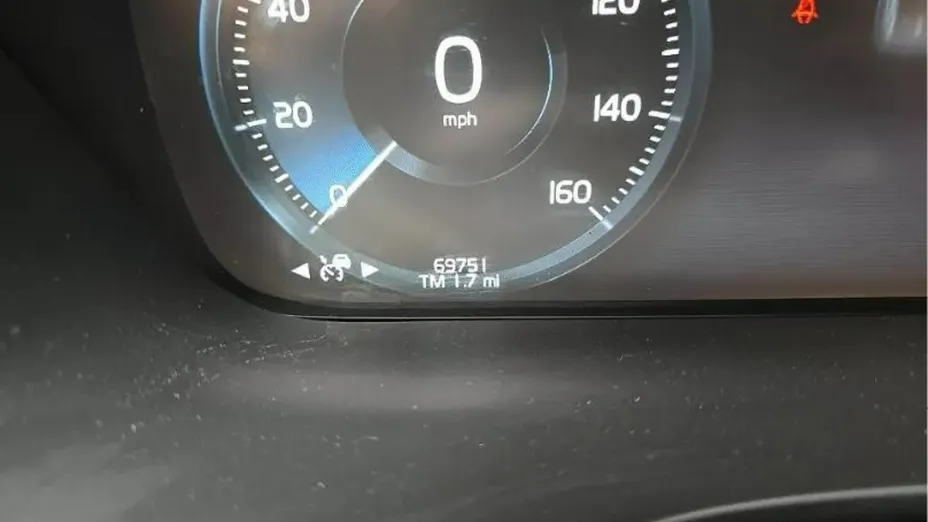 VOLVO XC60 -