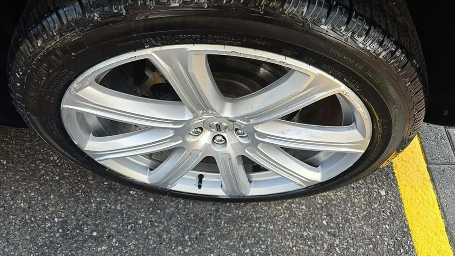 VOLVO XC90 -