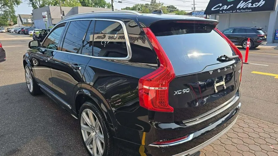 VOLVO XC90 -