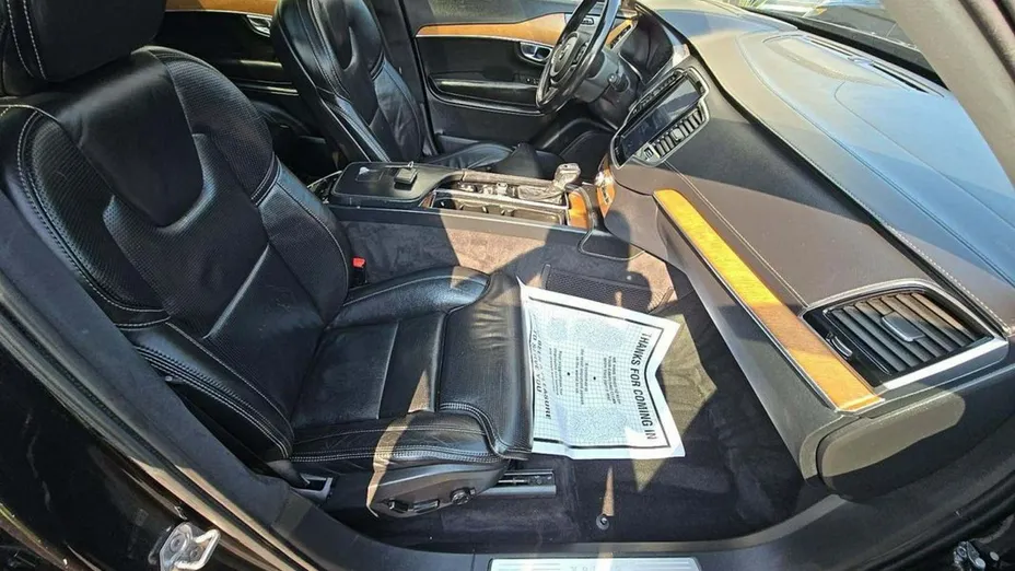 VOLVO XC90 -