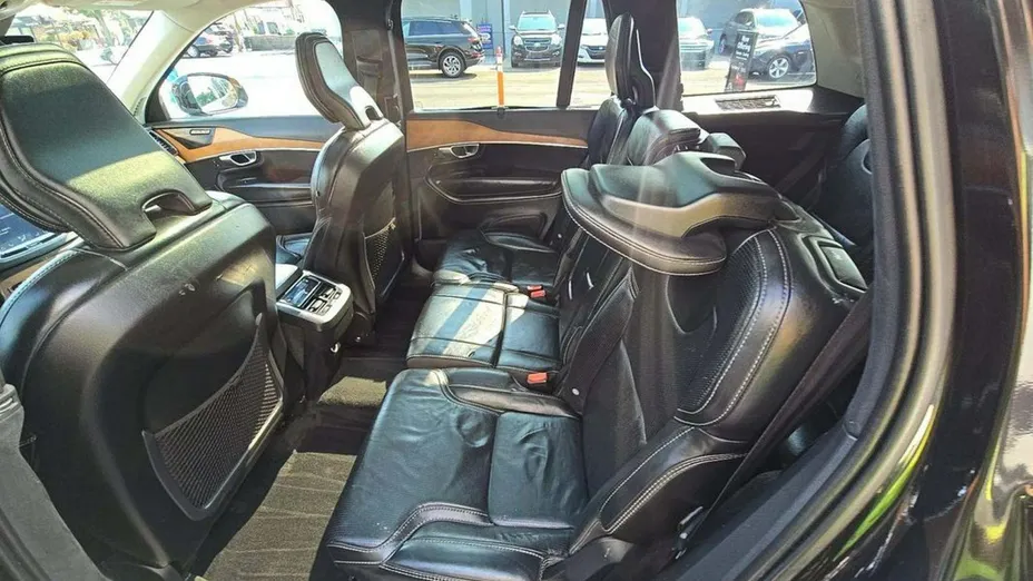 VOLVO XC90 -