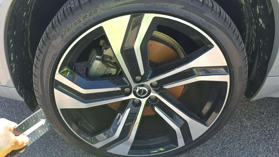 VOLVO XC90 -