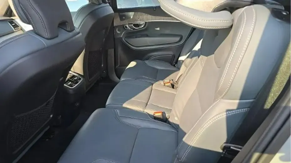VOLVO XC90 -