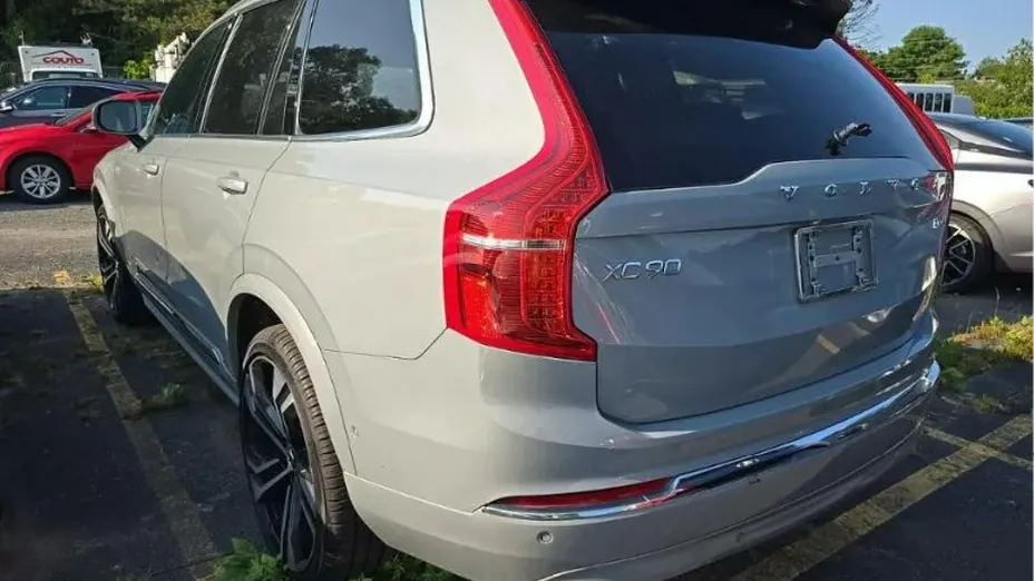 VOLVO XC90 -
