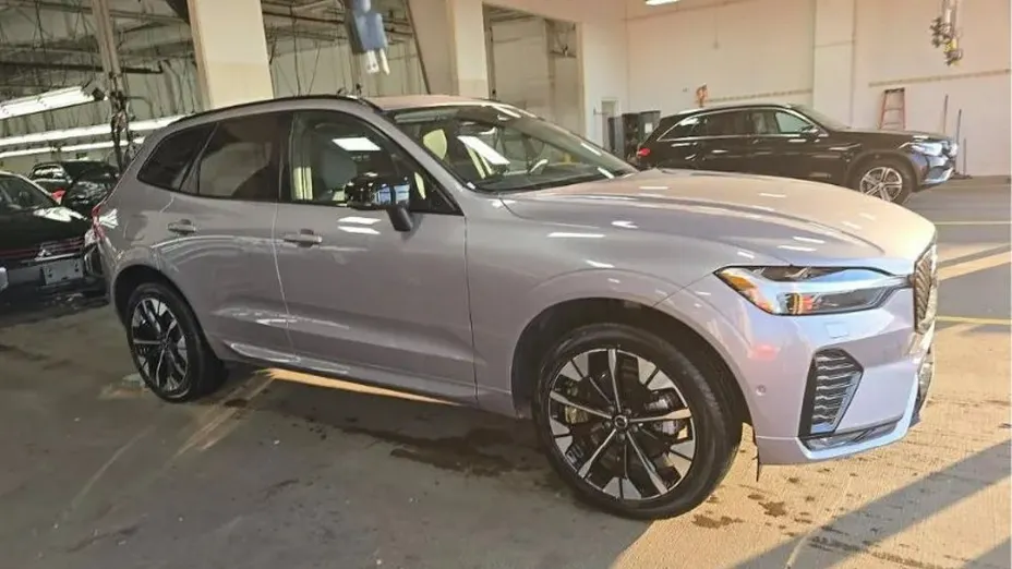 VOLVO XC60 -