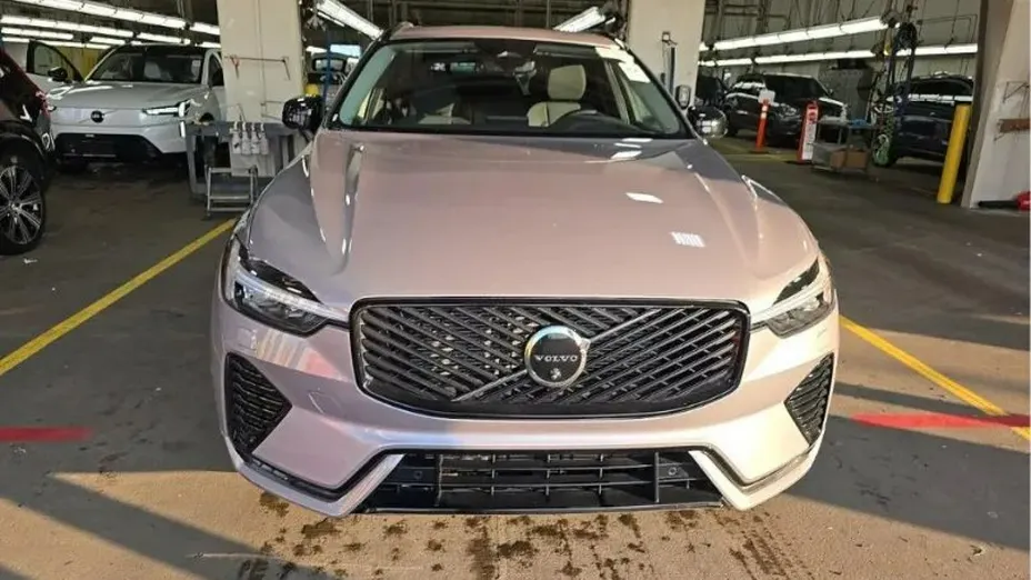VOLVO XC60 -