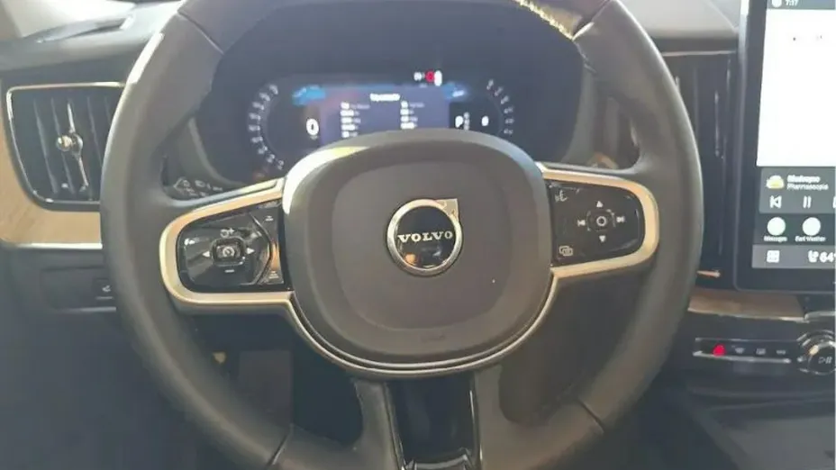 VOLVO XC60 -