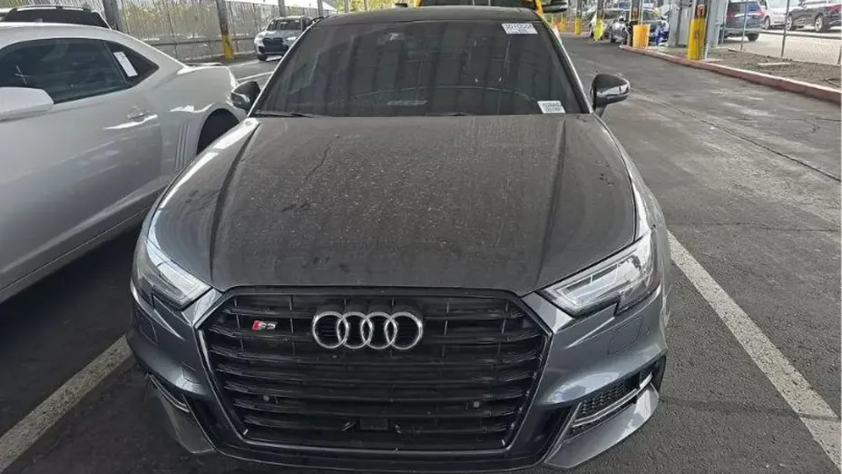 AUDI S3 -