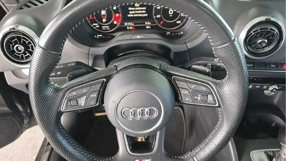 AUDI S3 -
