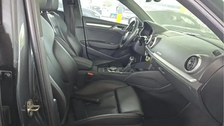 AUDI S3 -