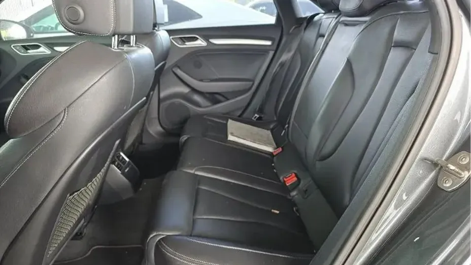 AUDI S3 -