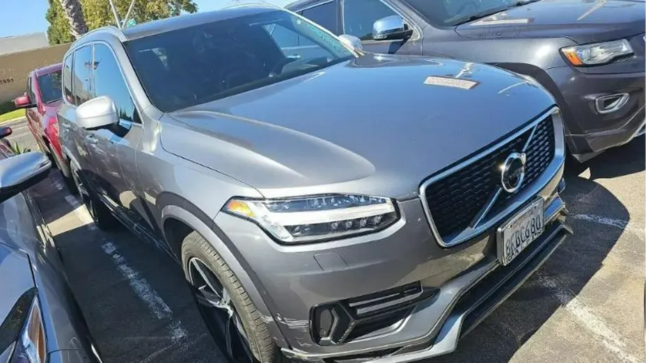 VOLVO XC90 -