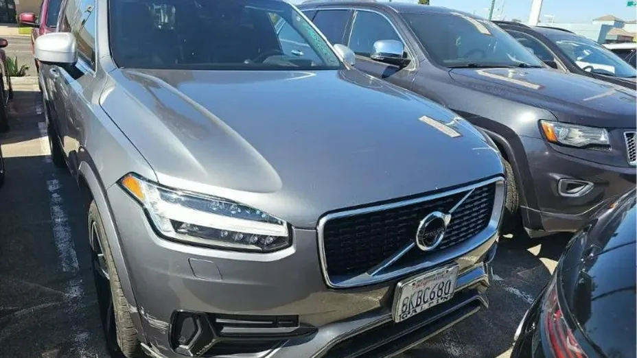 VOLVO XC90 -