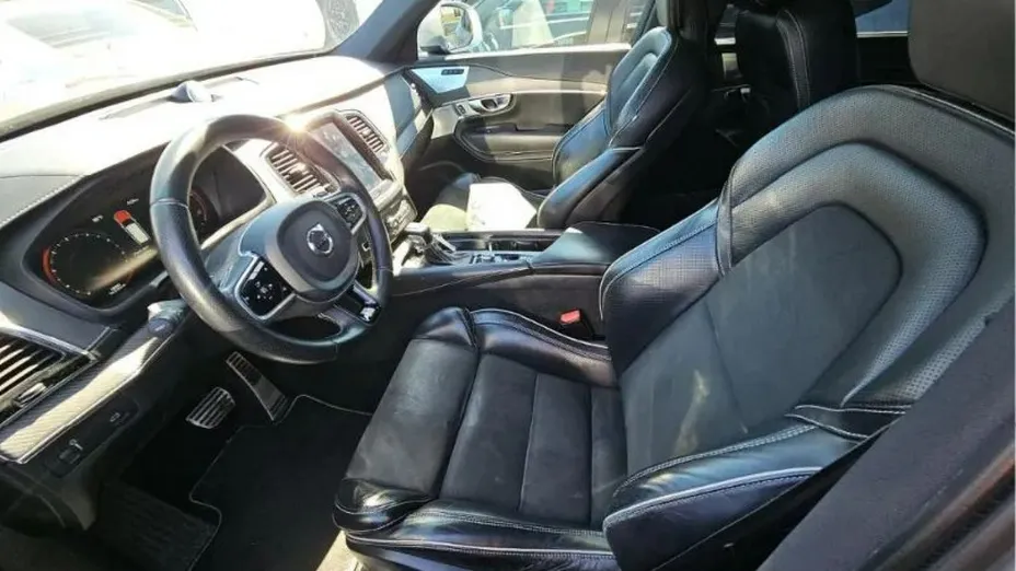 VOLVO XC90 -