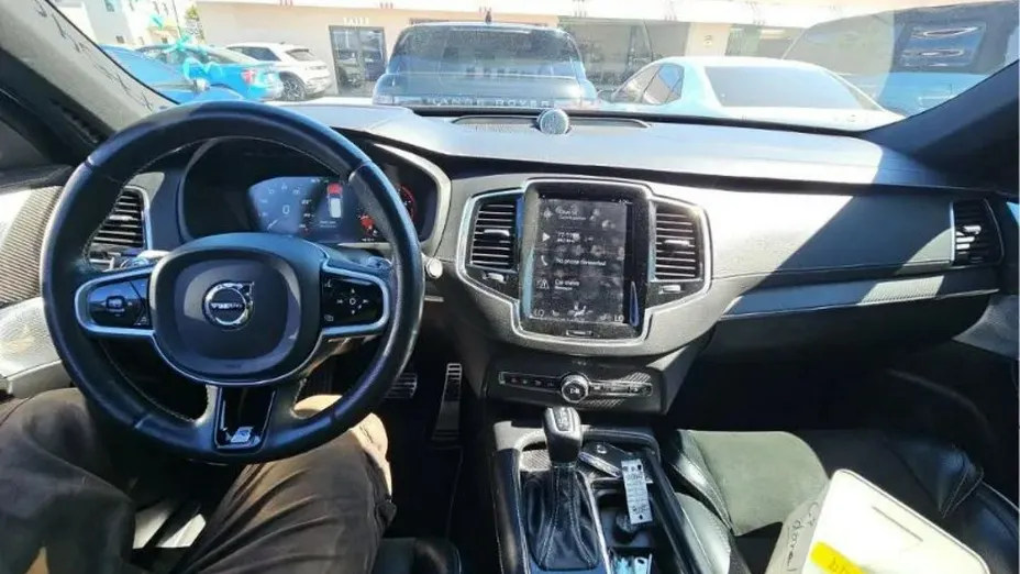 VOLVO XC90 -