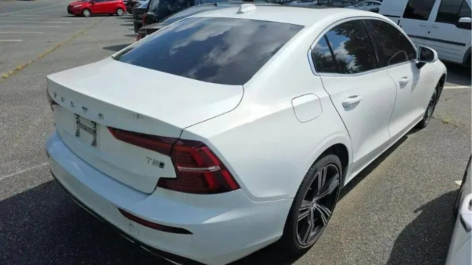 VOLVO S60 -