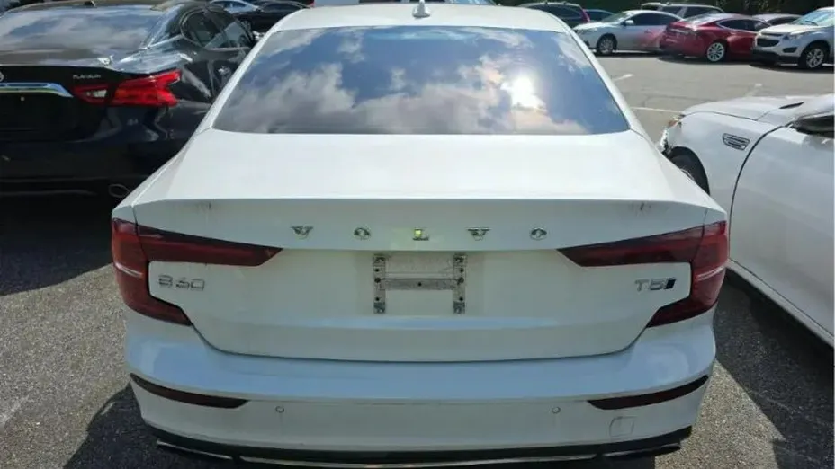 VOLVO S60 -
