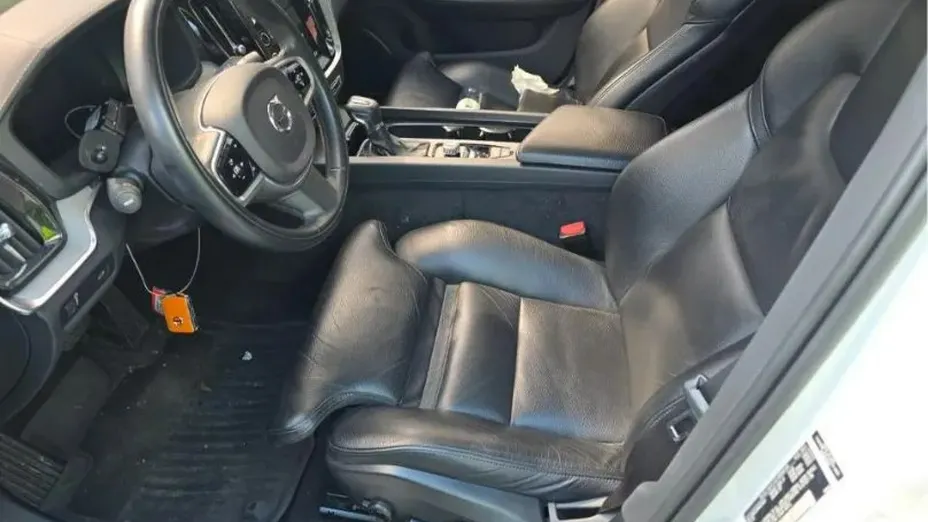 VOLVO S60 -