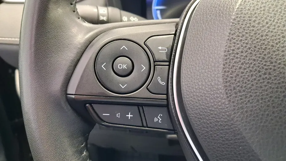 TOYOTA RAV4 -