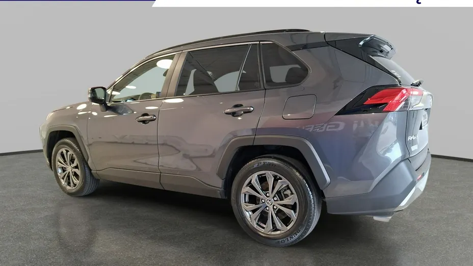 TOYOTA RAV4 -