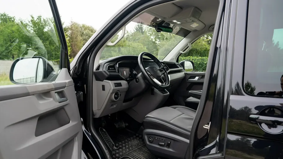 VOLKSWAGEN Caravelle -