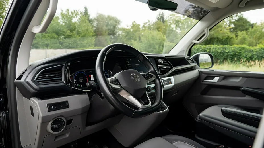 VOLKSWAGEN Caravelle -