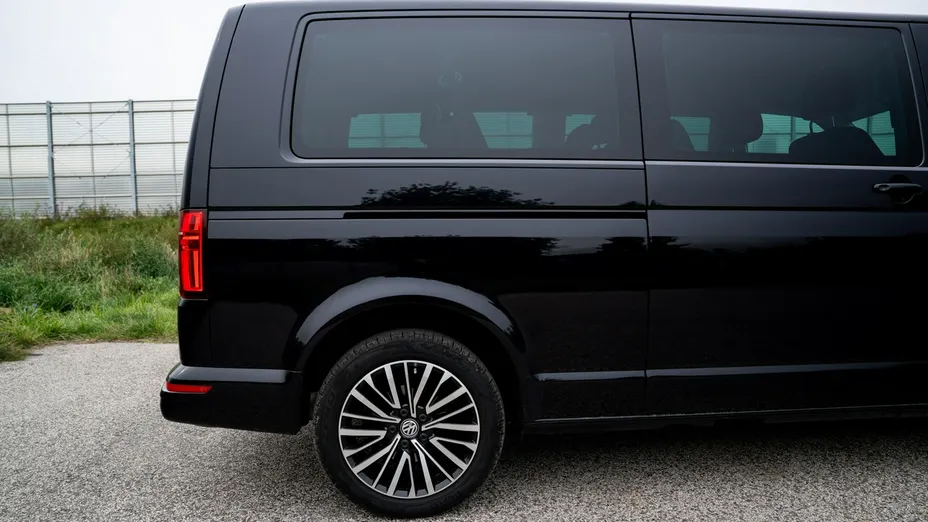 VOLKSWAGEN Caravelle -
